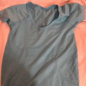 Lululemon swiftly tech!